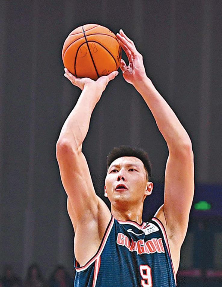 Chinese NBA star Yi Jianlian of the New Jersey Nets attends a Nike
