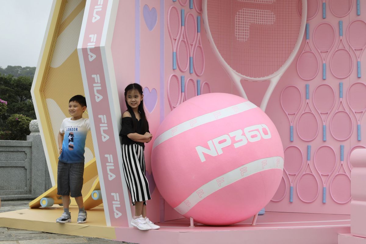 昂坪360纜車服務受疫情影響今年兩度煞停，旅遊業亦復甦無期。昂坪360針對港人旅遊模式改變，與運動品牌合作，明日（24日）起推出戶外運動節活動。（點新聞高俊威報道、記者李斯哲攝）