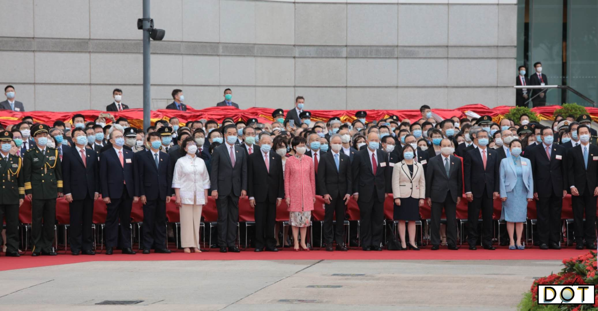 HKSAR Chief Executive Carrie Lam said the central government has always been the strong backing to Hong Kong's prosperity and stability and has helped Hong Kong address various difficulties and challenges since its return to the motherland in 1997. (DotDotNews)