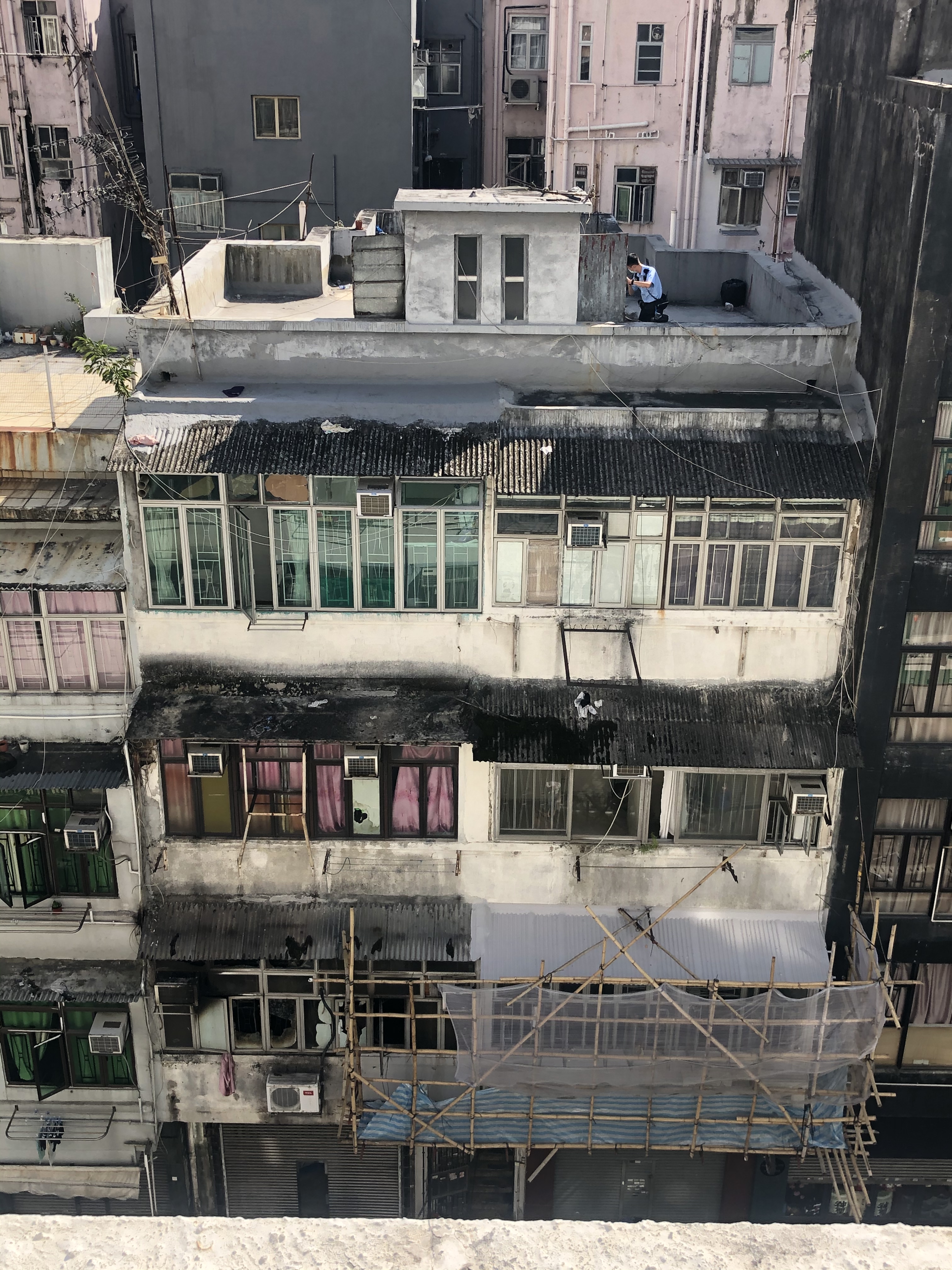 行政會議非官守議員今日亦就事件深表哀痛。他們對死者家屬致以深切慰問，並祝願傷者能夠早日康復。（點新聞記者攝）