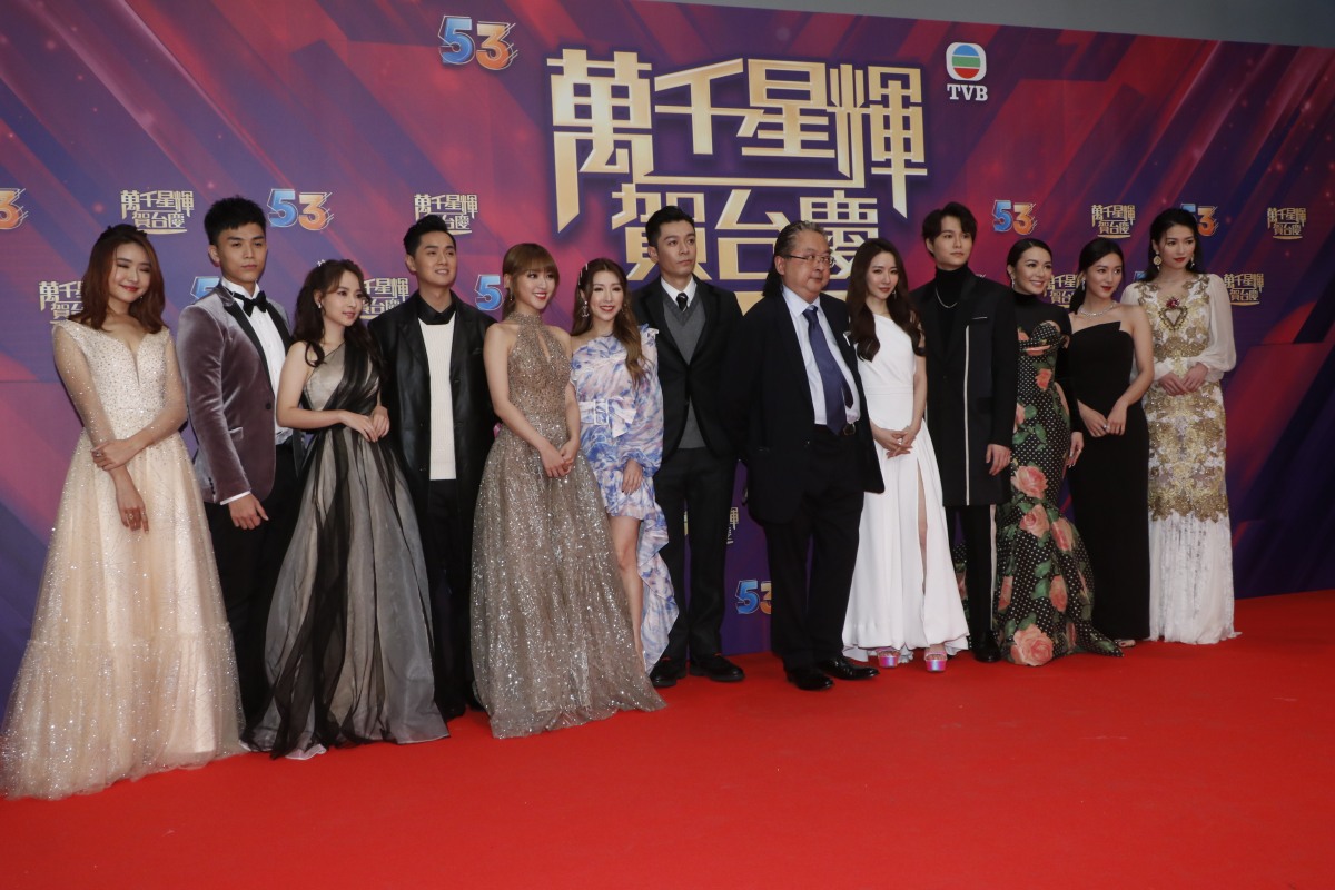 星夢娛樂的一眾歌星，包括周柏豪、胡鴻鈞、菊梓喬、王灝兒等。(點新聞記者攝)