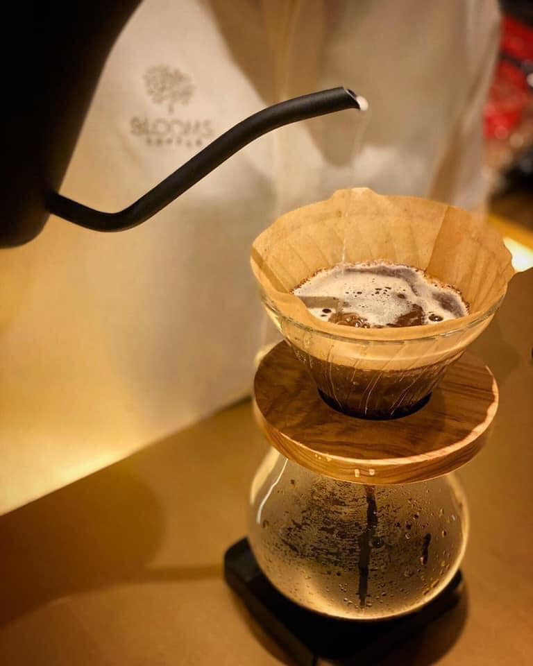 Blooms coffee。