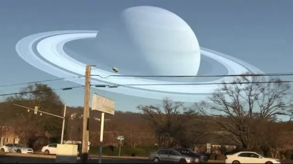 If Saturn replaces the Moon (Internet)