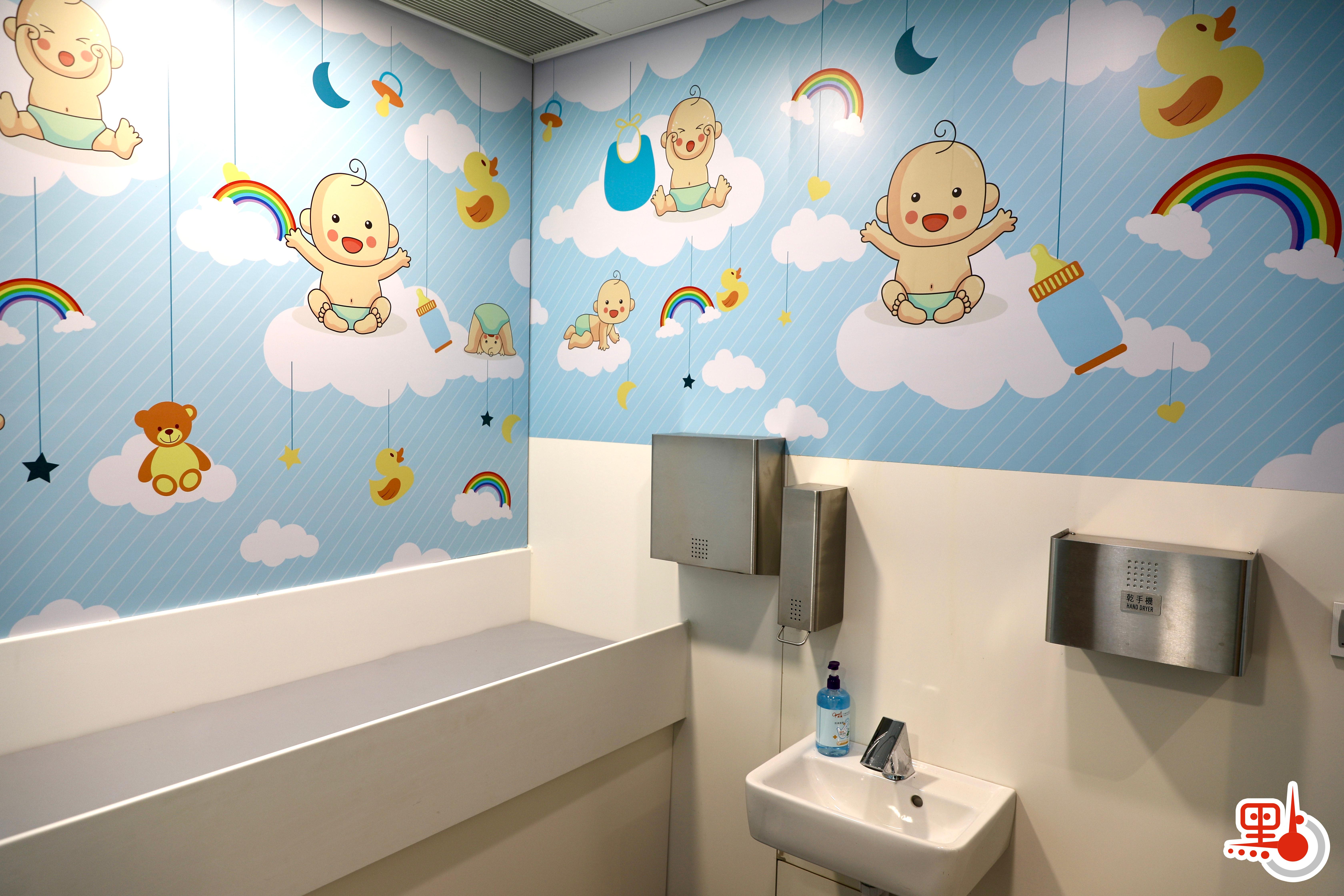 辦事處更設有嬰兒護理室。(點新聞記者李斯哲攝)