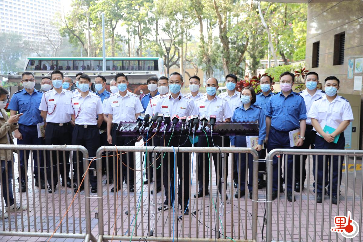 消防處處長梁偉雄帶領20位同事接種疫苗。（點新聞記者李斯哲攝）