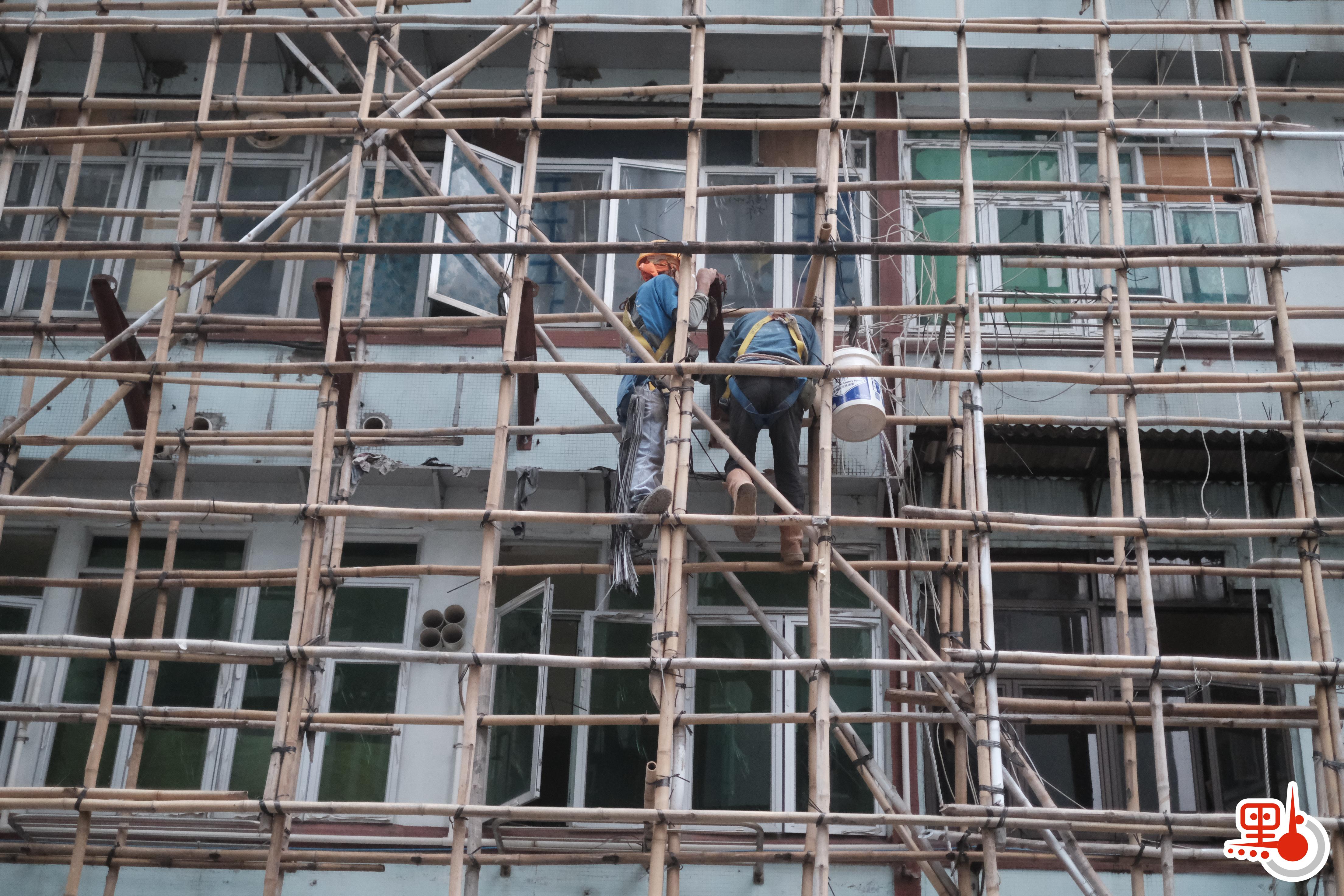 項目範圍涉及53個街號，包括土瓜灣道1至15號及17至31號(單數)、馬頭圍道111至127D(單數)、啟明街1至5號及11至19號（單數）、玉揼街1至7號（單數）及2至12號（雙數）、鴻福街2至6號及10至14號（雙數）。（點新聞記者攝）