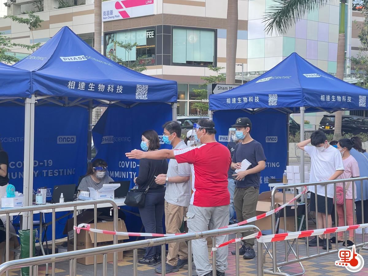 有市民指，不擔心會受到感染，做完檢測可以安心一些。（點新聞記者李斯哲攝）
