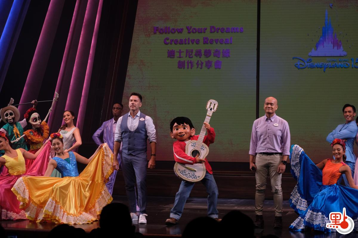 香港迪士尼樂園新城堡「奇妙夢想城堡」開幕半年，新城堡的全新日間匯演登場將於6月30日起登場，名為「迪士尼尋夢奇緣」。

樂園今日（9日）率先舉辦創作分享會，由幕後團隊分享創作，首次曝光部分表演，包括原創歌曲及重新編制的音樂，以及迪士尼朋友勇敢的追夢故事。

賓客將會跟隨米奇老鼠與多位全新配搭的迪士尼朋友，以令人耳目一新的音樂、舞蹈一起遊歷一場追夢之旅，啟發夢想，成就快樂。（點新聞記者麥鈞傑攝）