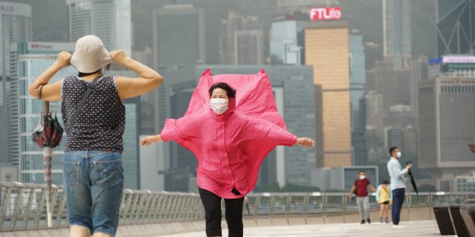 HKO: No. 8 Gale or Storm Signal to remain in force before 4 pm