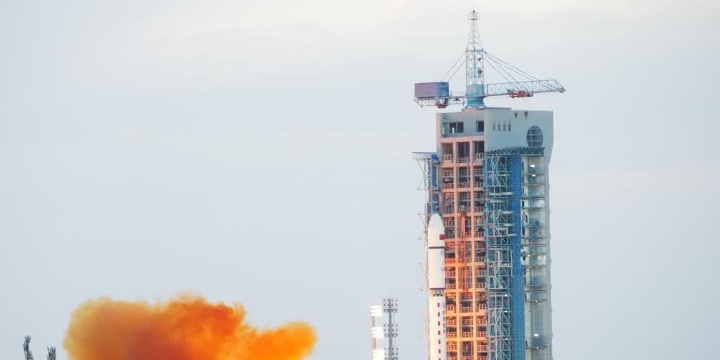 China launchs new satellite for environmental research and experiments