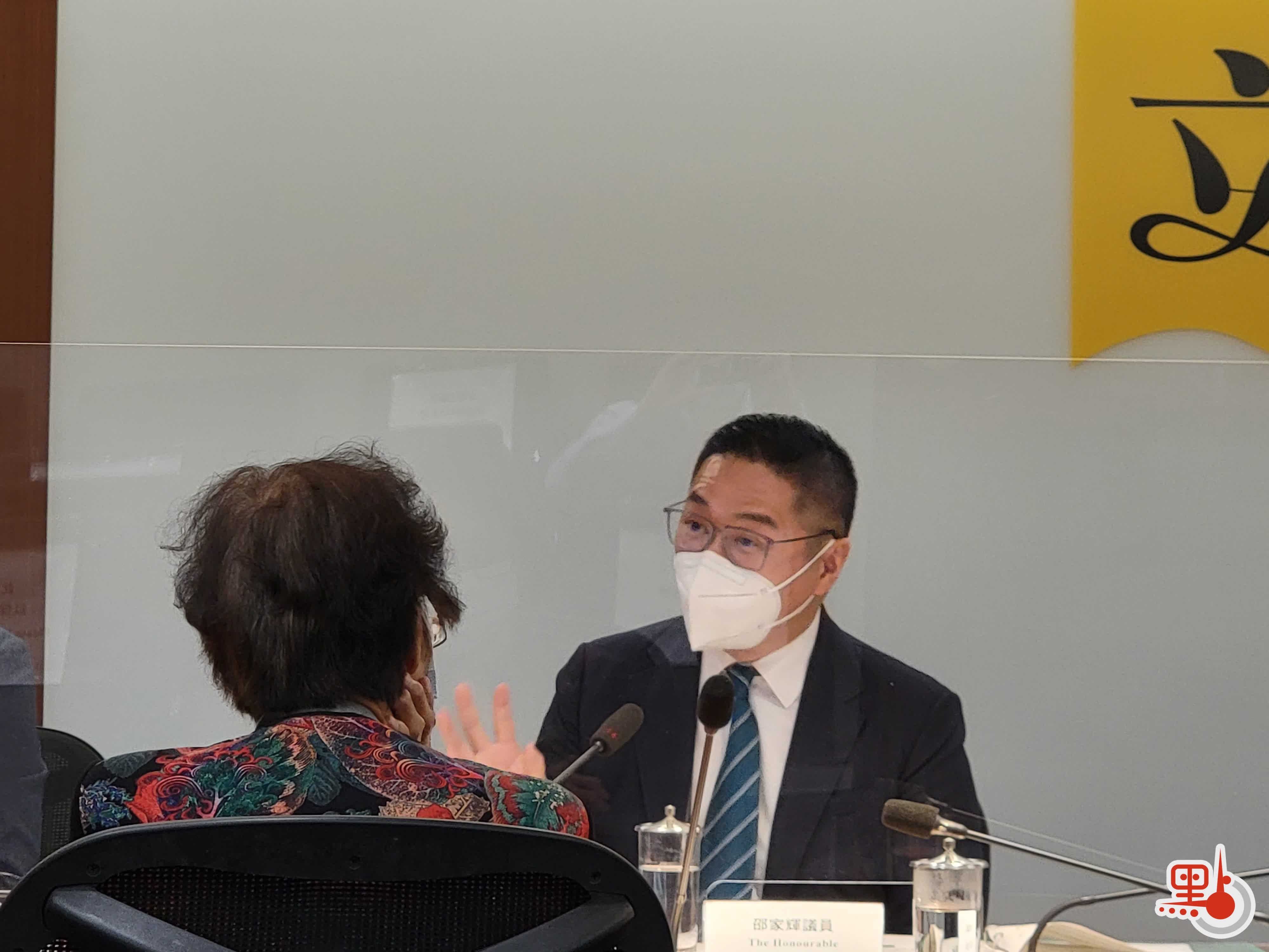 小販嘆牌照無故被更改不得賣花連續數月關門怕遭檢控- 港聞- 點新聞