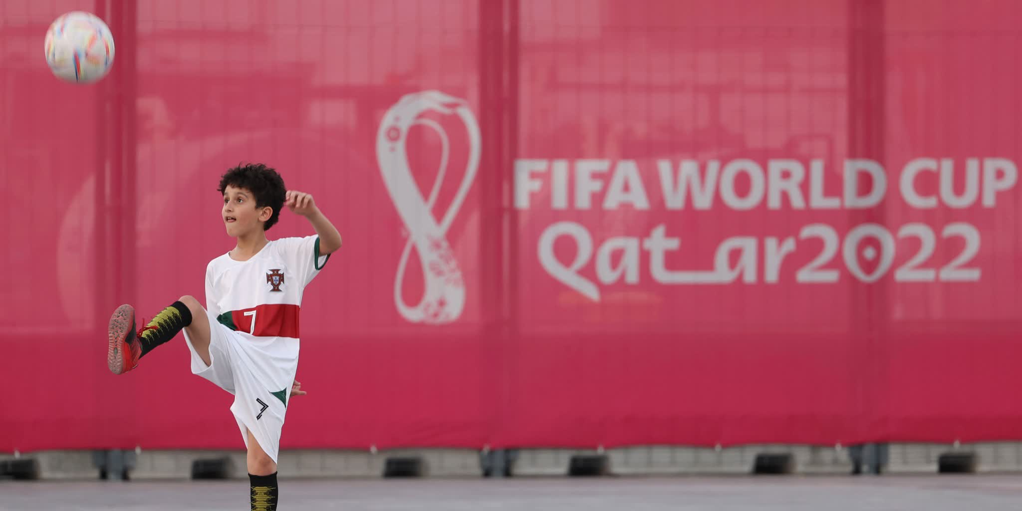 每日一圖｜世界盃倒計時　卡塔爾街頭氛圍濃