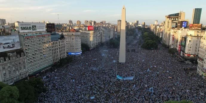世界盃｜阿根廷全國放假1天　美斯攜獎盃回國慶祝