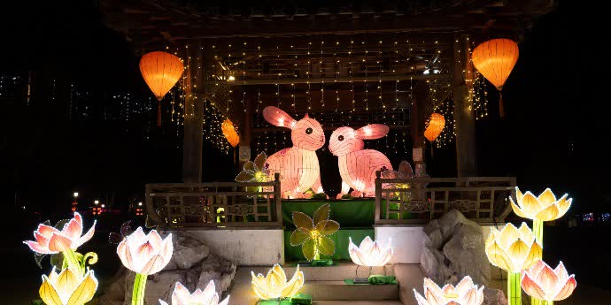 CNY lantern displays light up North District Park and Tsuen Wan Park from today