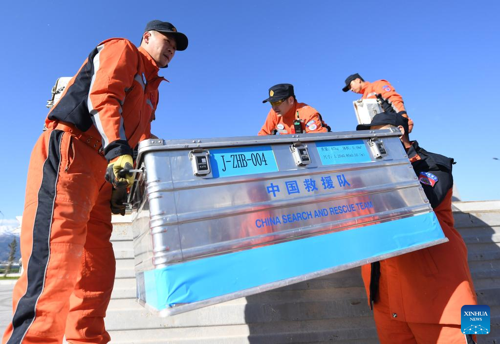 Members of the China Search and Rescue Team carry out operation on earthquake debris in the southern province of Hatay, Trkiye, Feb. 8, 2023. (Xinhua/Shadati)