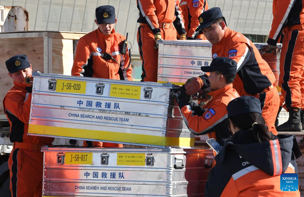 Members of the China Search and Rescue Team carry out operation on earthquake debris in the southern province of Hatay, Trkiye, Feb. 8, 2023. (Xinhua/Shadati)