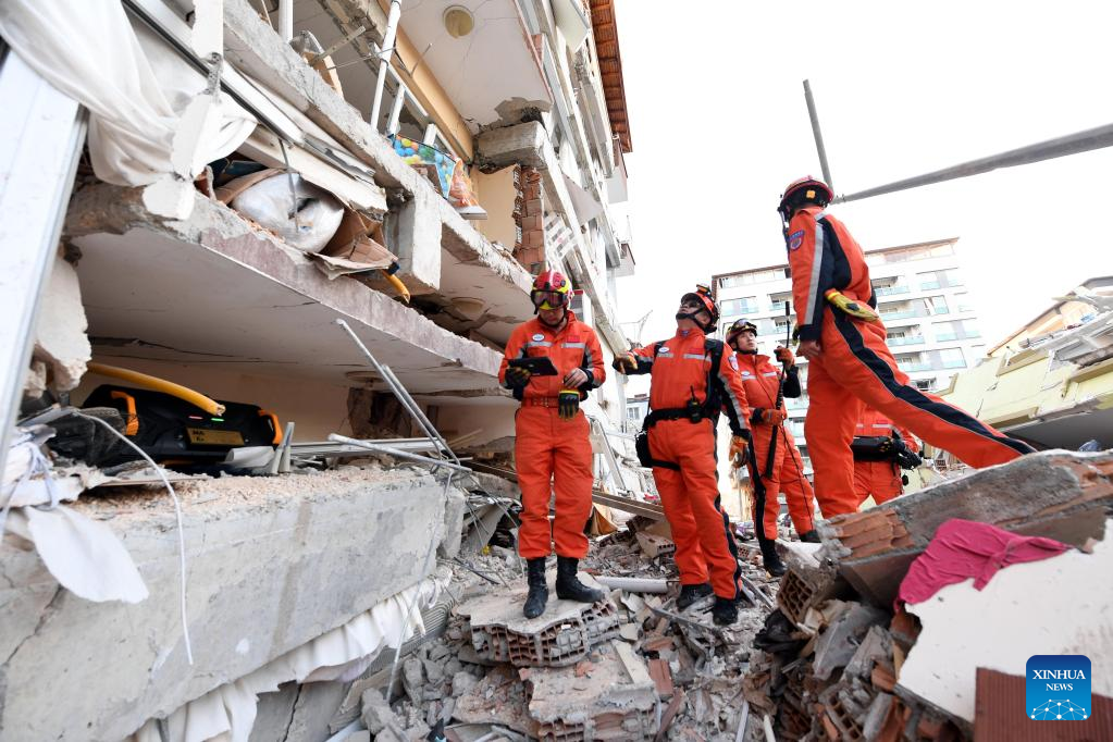 Members of the China Search and Rescue Team carry out operation on earthquake debris in the southern province of Hatay, Trkiye, Feb. 8, 2023. (Xinhua/Shadati)