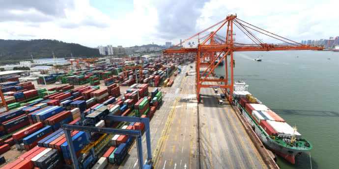 China's international trade maintains steady growth