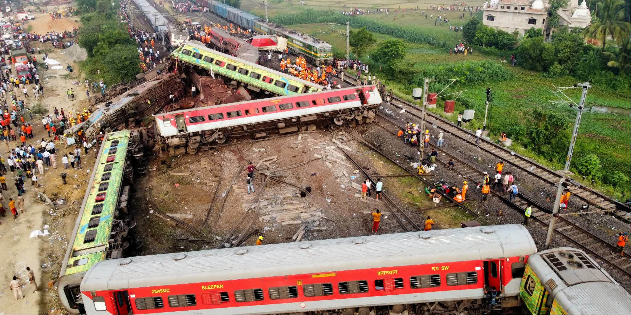 印度三火車連環撞事故　印專家：老舊鐵路維護不當 人手不足過勞或釀災