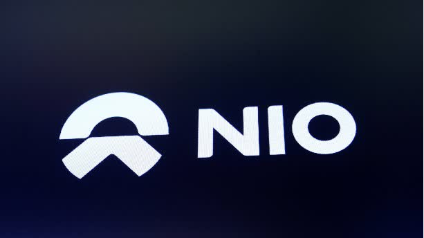 Chinese EV maker Nio launches first mobile phone