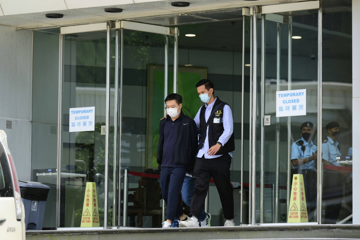 《蘋果》前總編輯羅偉光 向中國創新向心夫婦登報道歉 - 港聞 - 點新聞