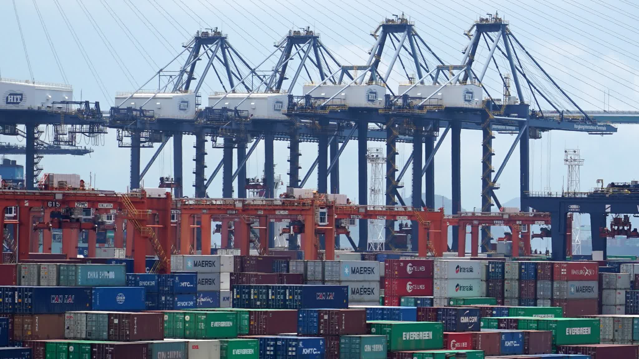 HK's exports value up 33.6% in Jan