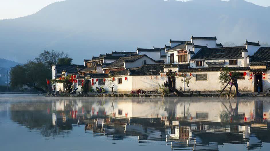 Travel more: Hui-style village beneath Mount Huangshan