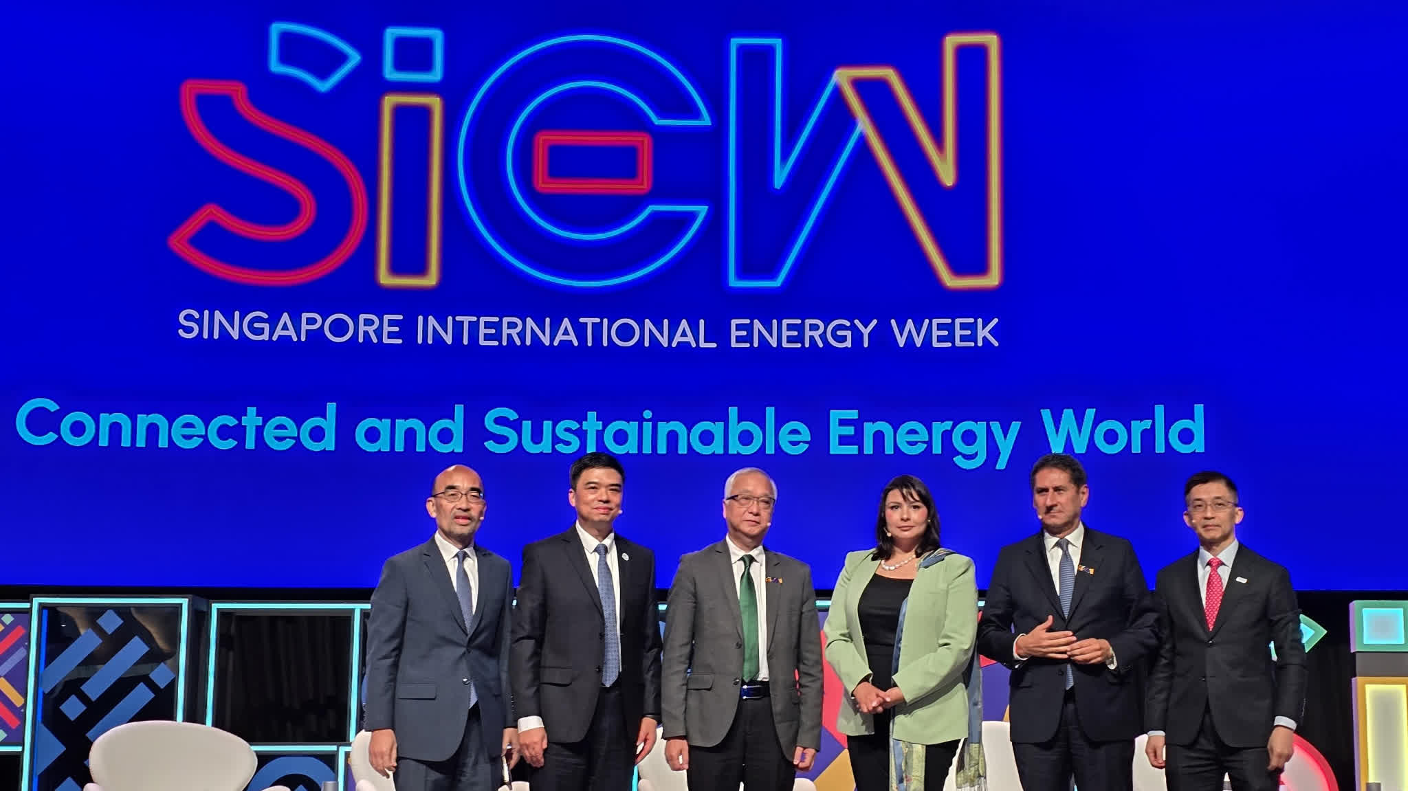 Tse Chin-wan attends Singapore International Energy Week in Singapore