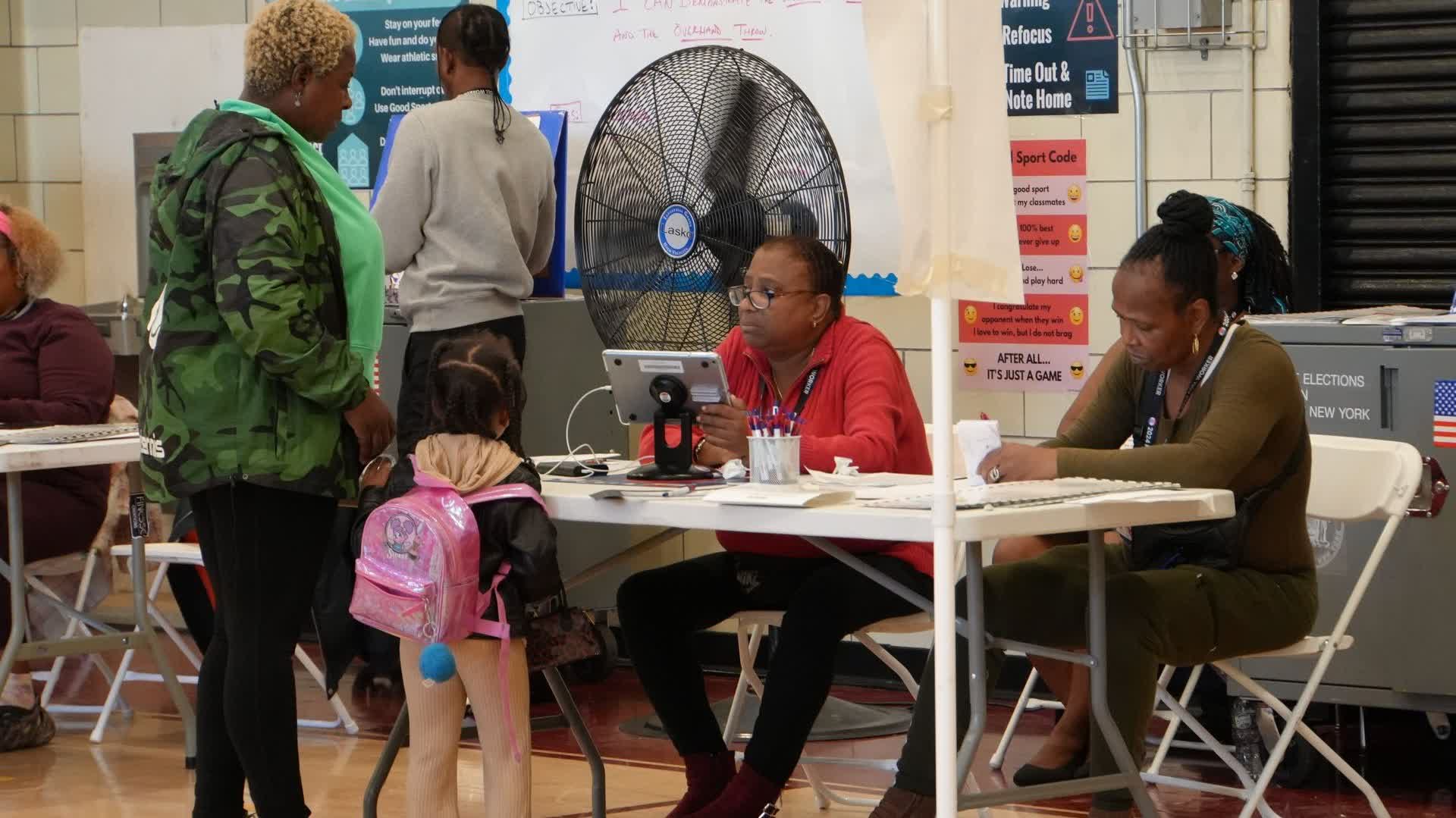 US presidential election | 2 Missouri poll workers killed in flooding