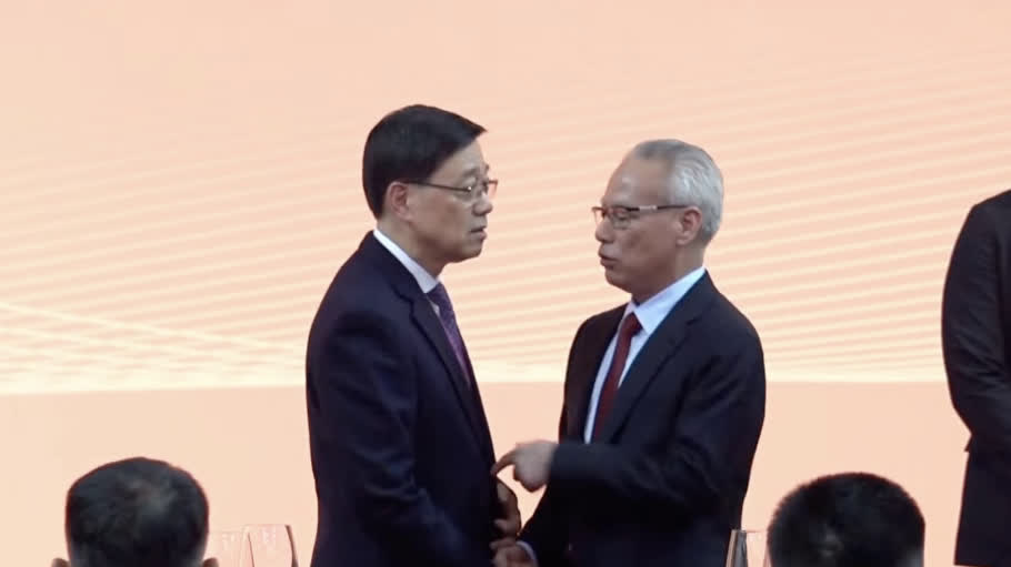 CE congratulates Sam Hou-fai on assuming office as sixth-term CE of Macao SAR