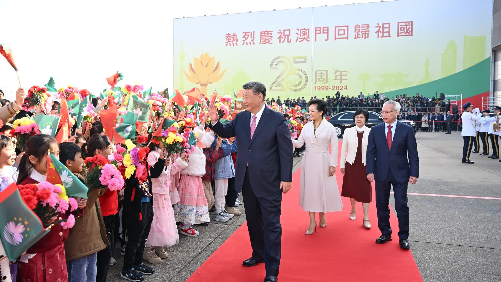 Xi leaves Macao after anniversary celebrations, inspection tour