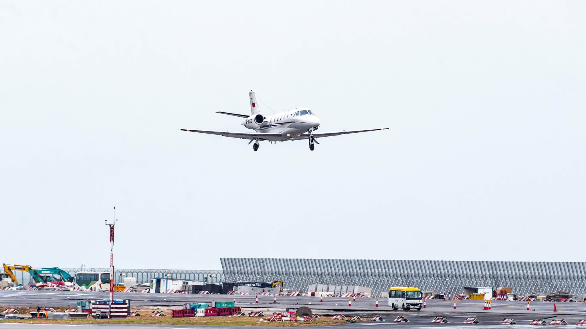 Today's flight arrivals and departures reach about 1,150, nearing pre-pandemic levels