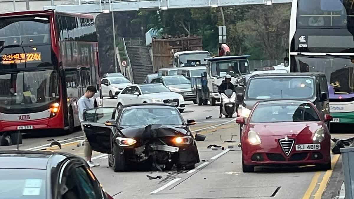 BMW crashes into lamppost in Hung Hom with two injured