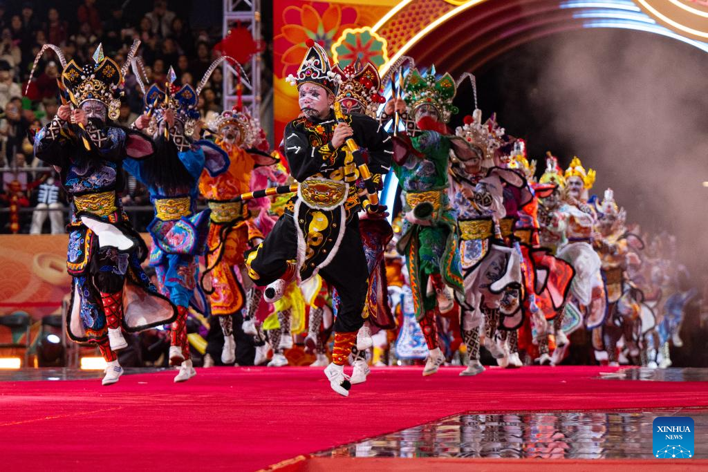 People perform during a parade in celebration of the Chinese New Year in Macao, south China, Jan. 31, 2025. A parade was held Friday by the Macao Government Tourism Office in Macao to celebrate the Chinese New Year, or the Spring Festival. (Xinhua)