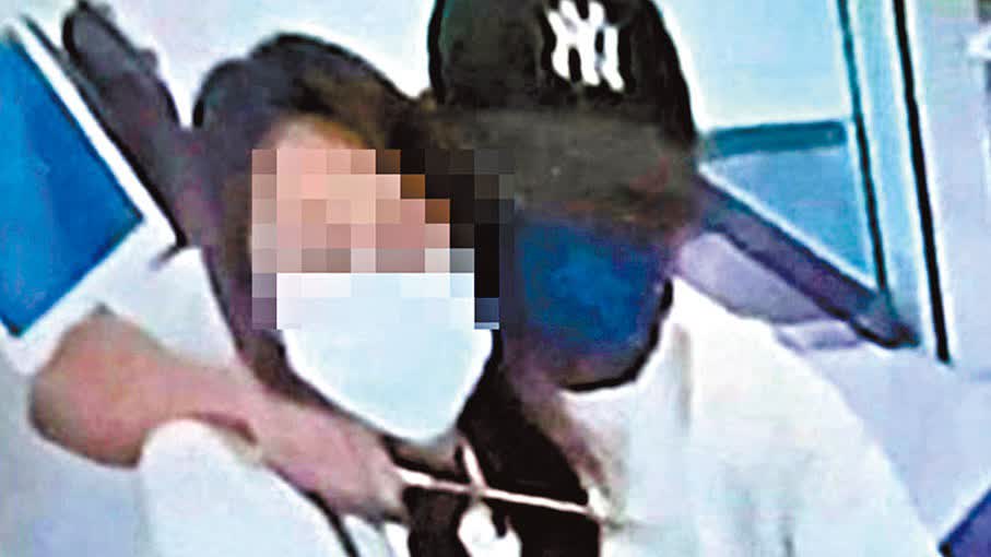 恒生銀行劫案｜警拘1男1女　消息：涉案本地男在內地落網