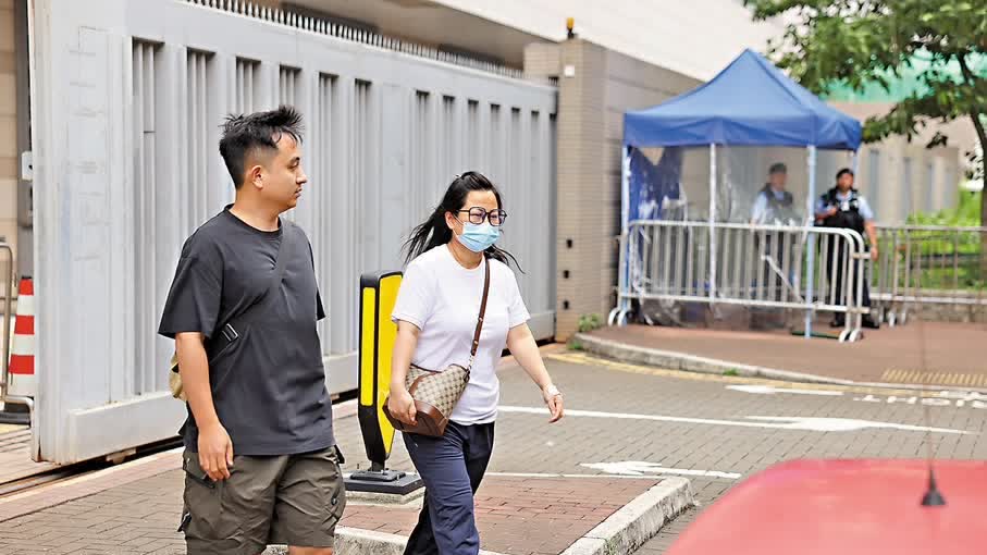 何伯涉持刀傷妻今早提堂　何太曾激動哭訴「不會原諒」