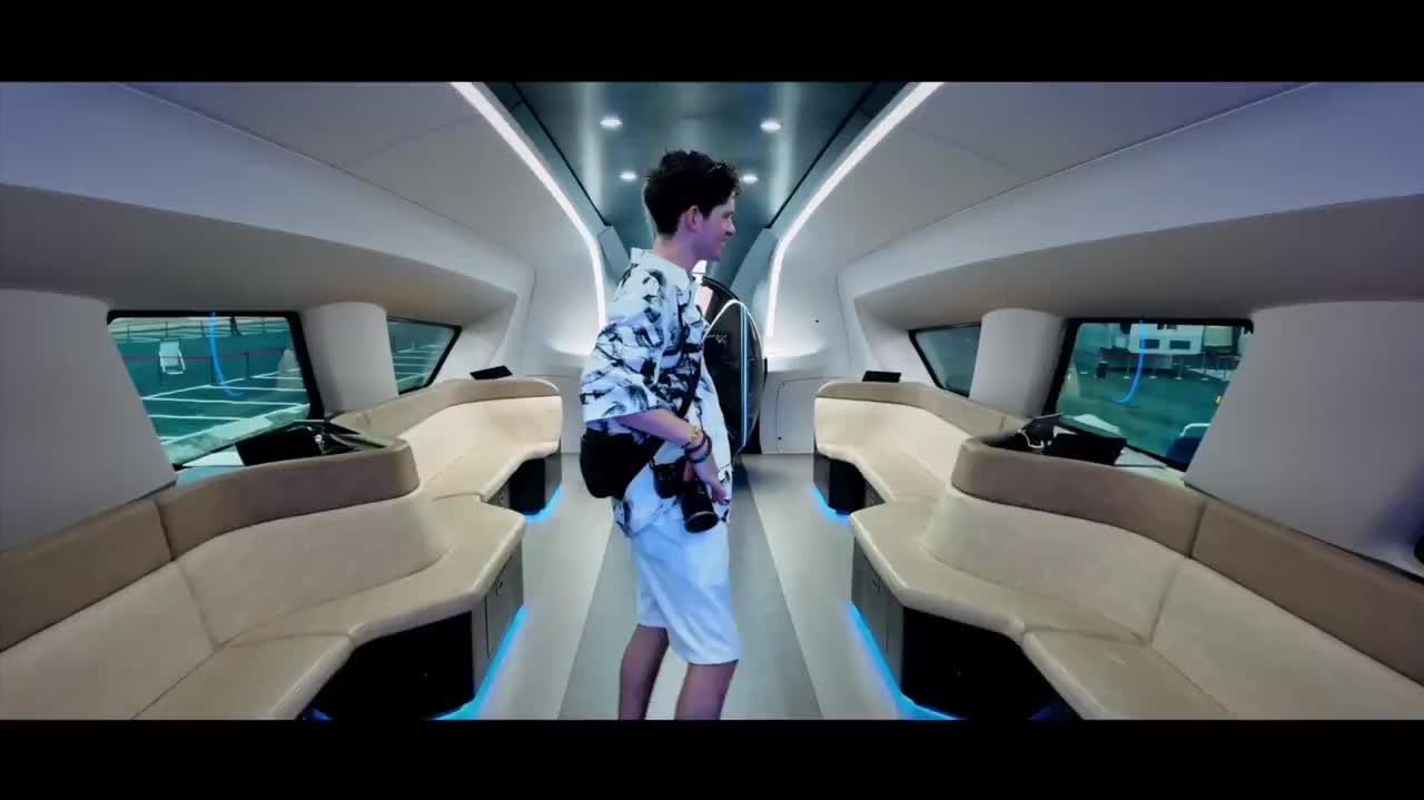 Watch This | Exploring China's superconducting maglev train prototype with UK vlogger