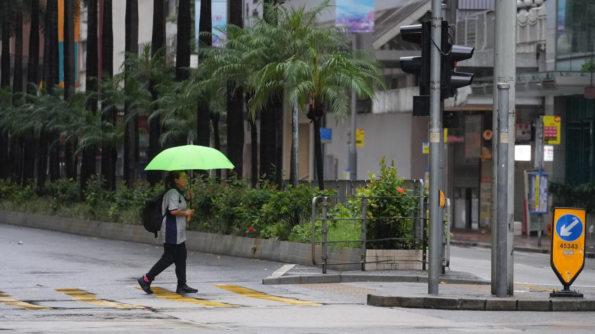 Observatory: Typhoon Signal No. 8 issued, Signal No. 3 expected between 7 pm and 9 pm