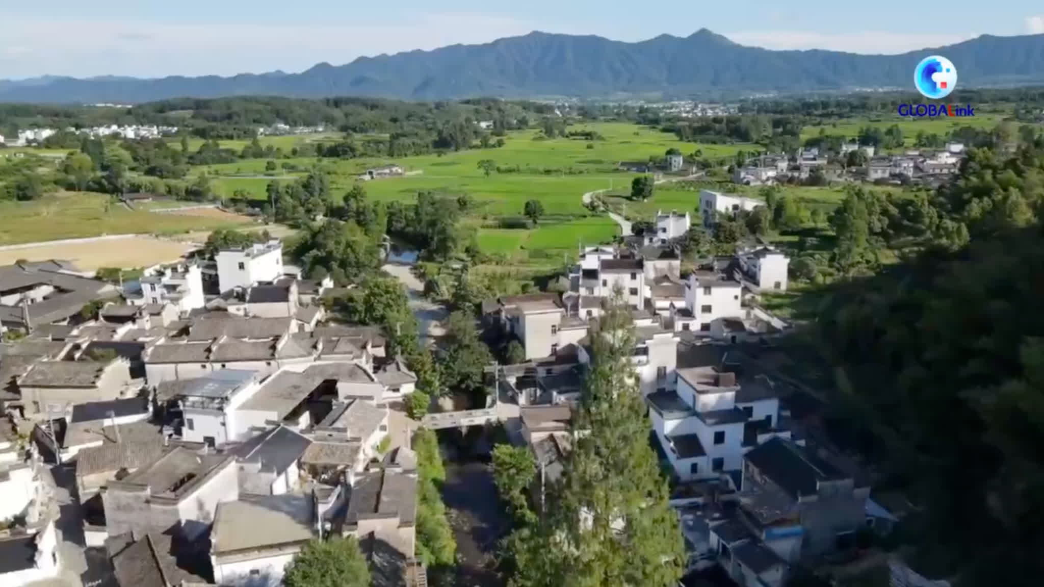 Watch This | FPV drone tour: New lifestyle in Fengwu Village of E China