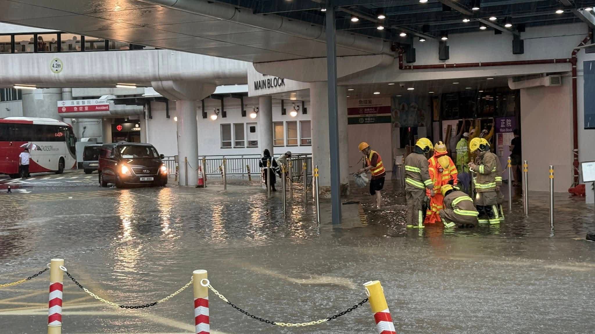 Watch This | Severe flooding near Queen Mary Hospital disrupts emergency services: Patients diverted to Ruttonjee