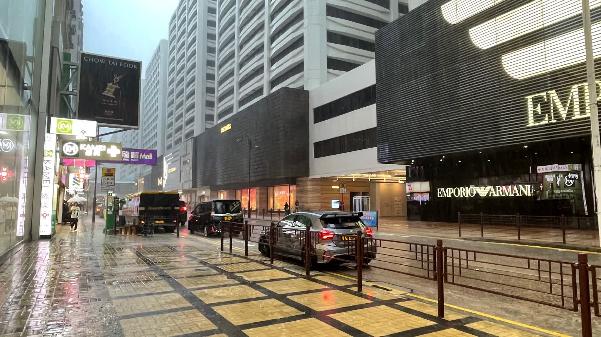 Black Rainstorm Warning extended until 5 pm: Rainfall exceeds 300mm in HK Island, Kowloon, Sai Kung