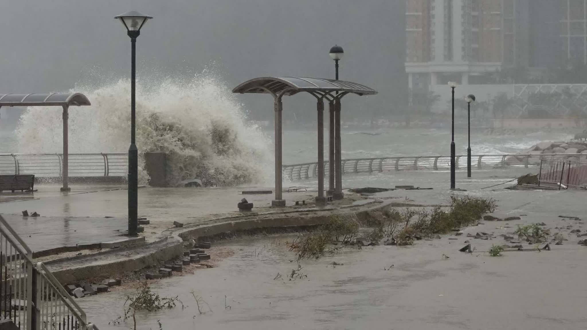 HKO: Typhoon Ragasa could bring storm surges similar to Hato and Mangkhut