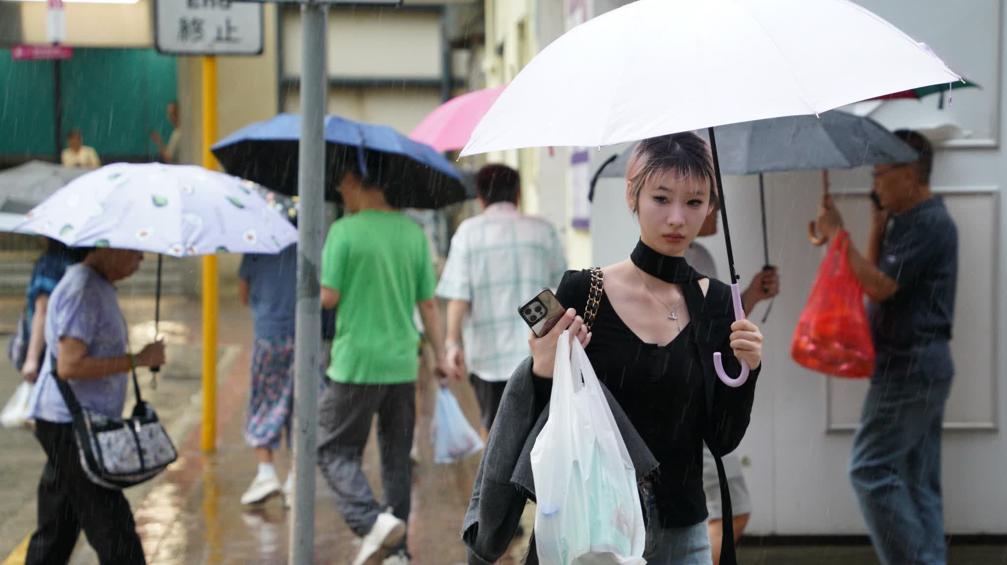 HKO: Tropical cyclone 'Fengshen' to approach closest next Tuesday, Signal No. 8 depends on three factors
