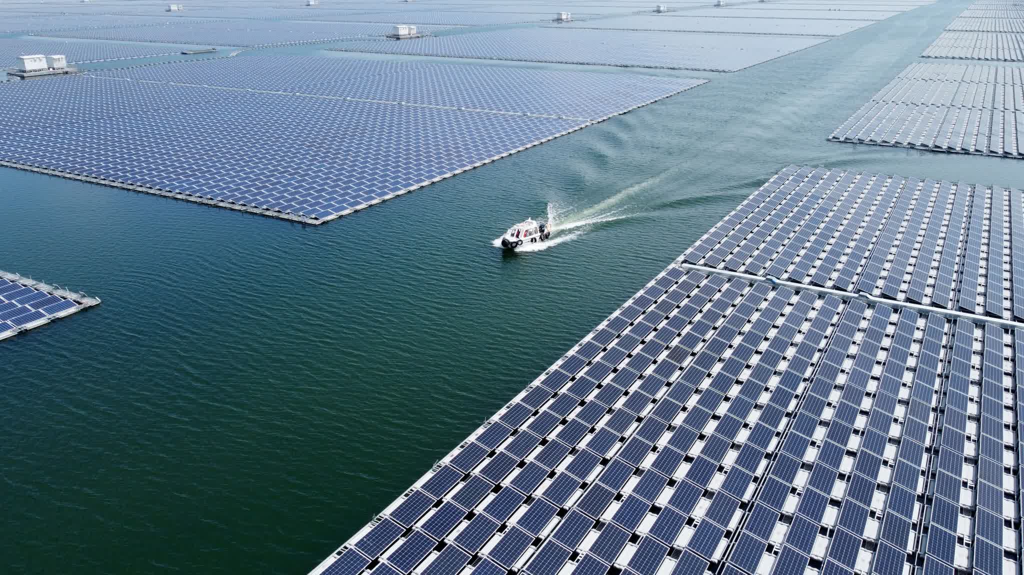 China makes notable progress in green, low-carbon energy transition ...