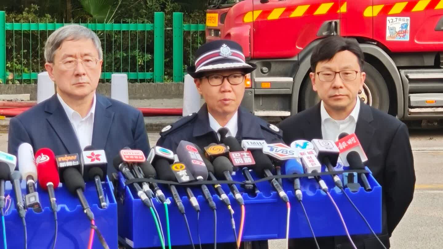 Wang Fuk Court No. 5 fires | 600 DVIU members search two buildings, no bodies found, 3 cats and 1 turtle rescued