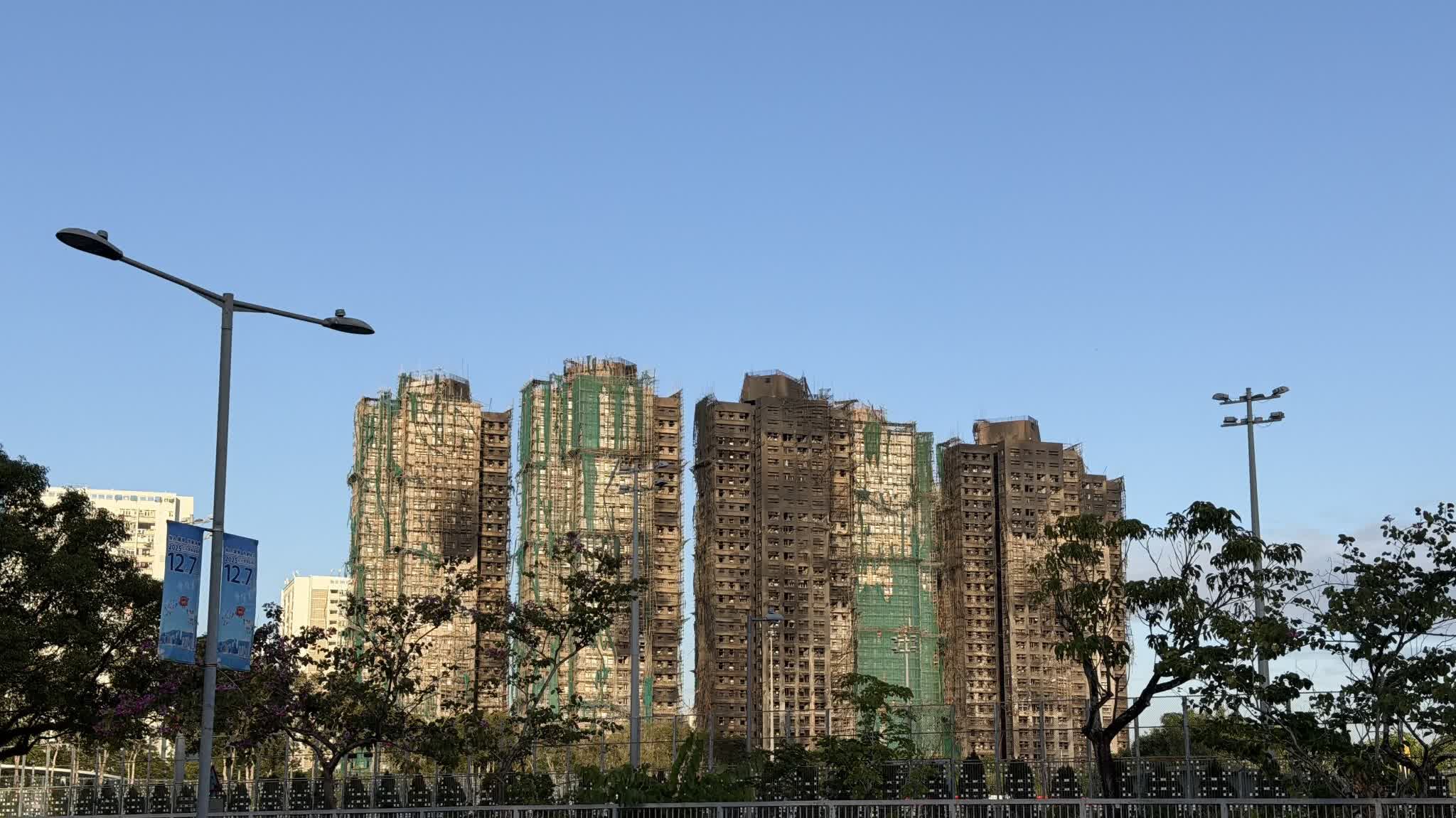 Wang Fuk Court No. 5 fires | Heavy casualties prompt scrutiny of maintenance safety regulations