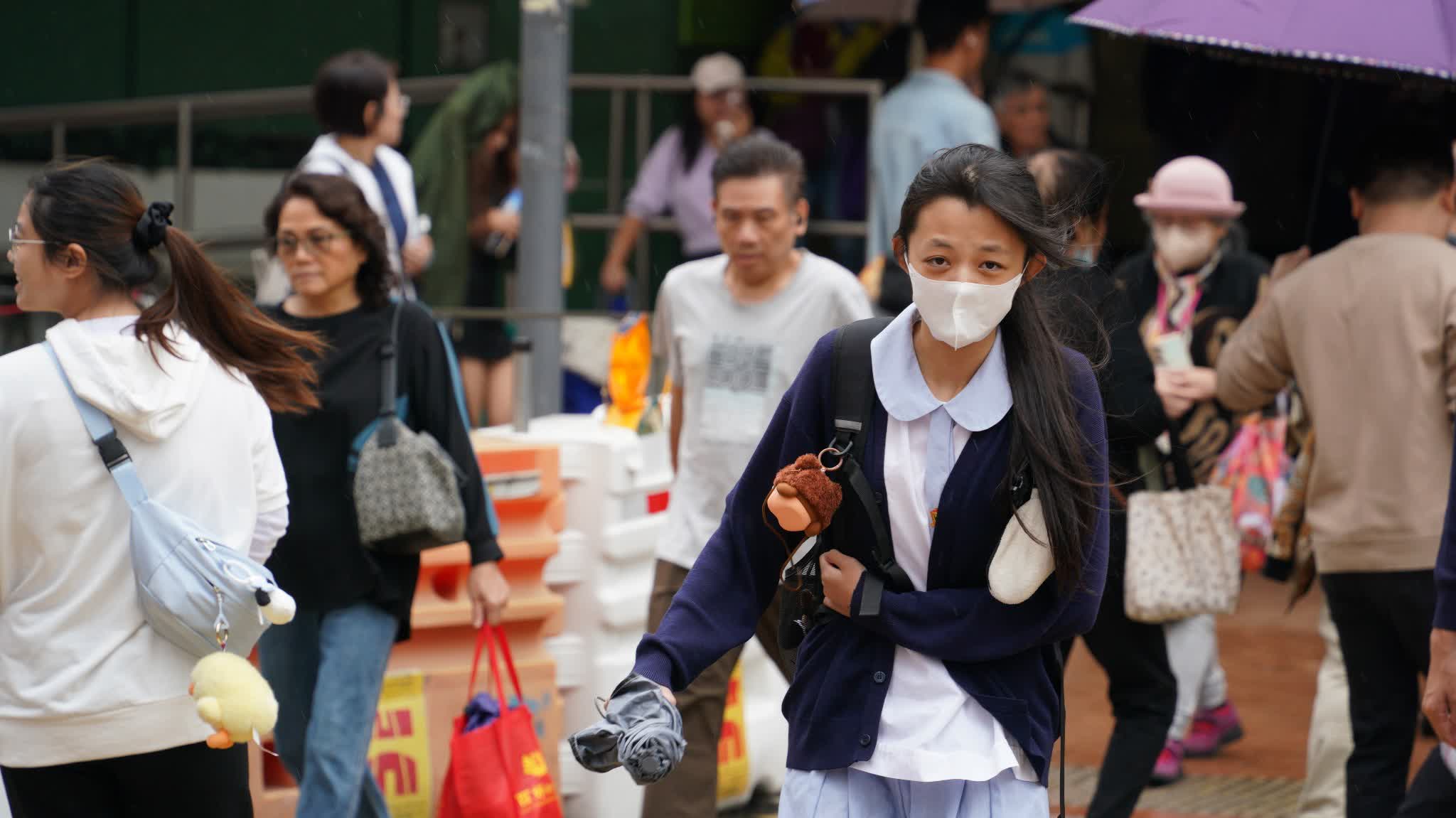 Cooler nights ahead: HK to see cloudy weather with light rain, sunny and dry weekend expected