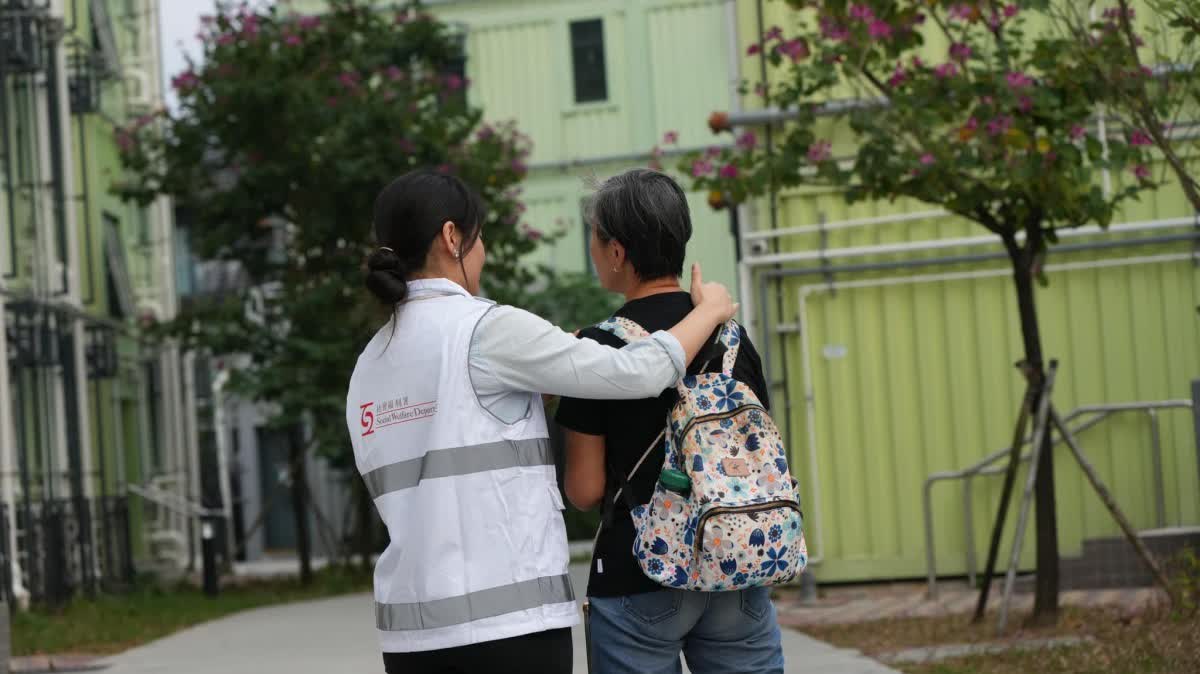 Wang Fuk Court fire | 'One social worker per household' service provides indefinite support to affected residents: Over 1,600 households registered