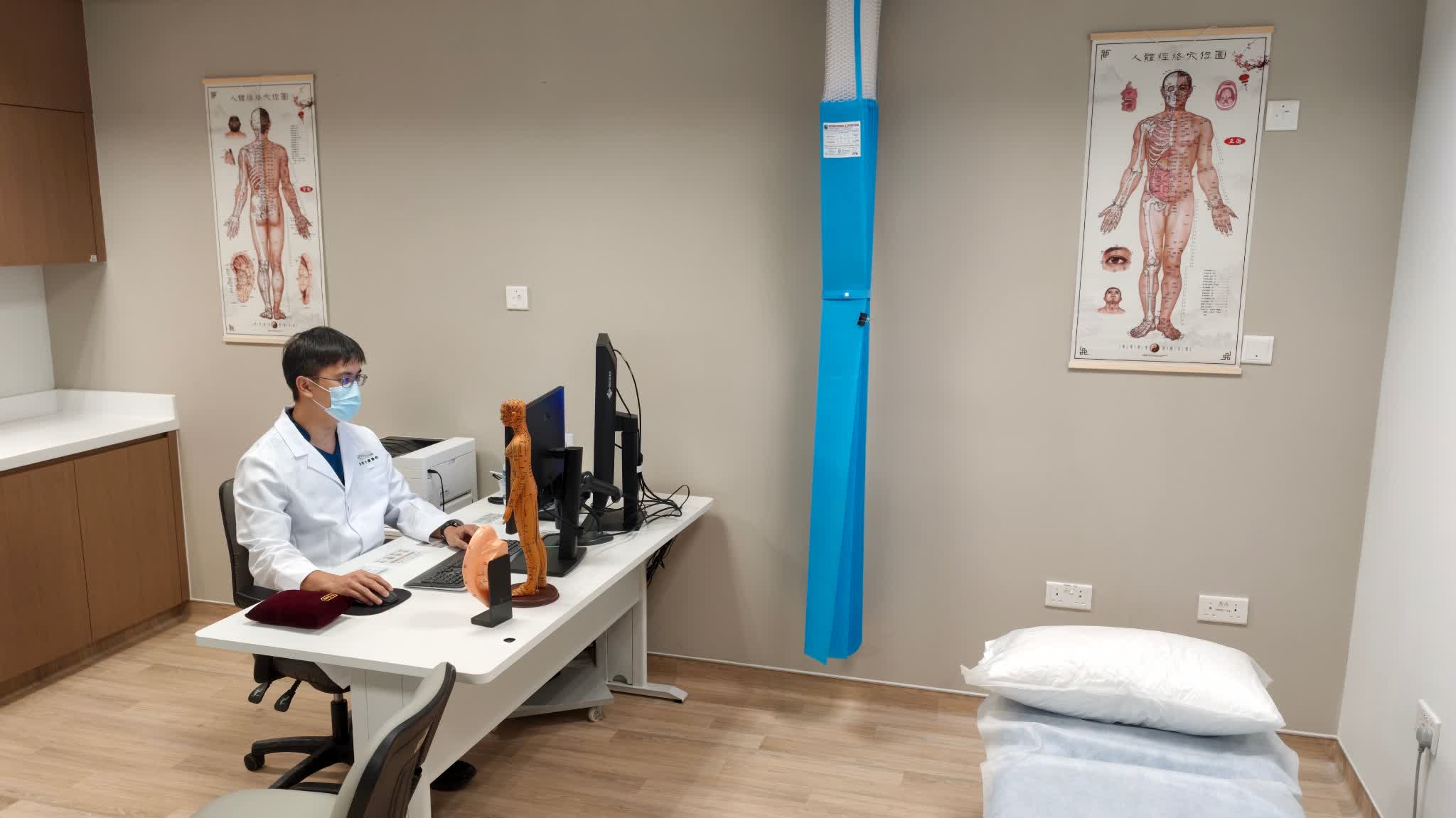 HK's first traditional Chinese medicine hospital opens today with outpatient fees starting at HK$180