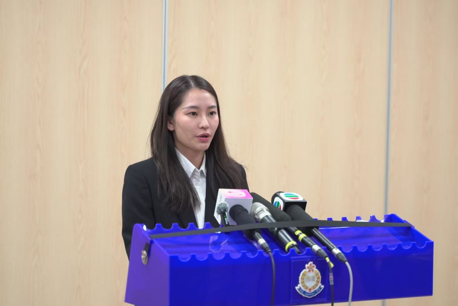 警方破獲連環搶劫盜竊案涉案金額逾五萬一本地男子落網- 港聞- 點新聞